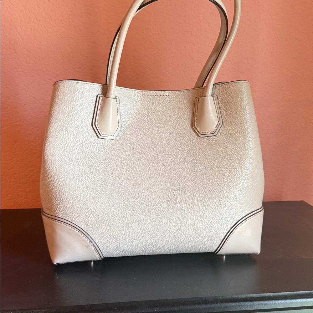 Michael Kors Beige Leather Tote with Gold Accents - Picture 4 of 7